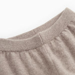 Peno cargo pants in alpaca melange, close-up of ribbed lining.