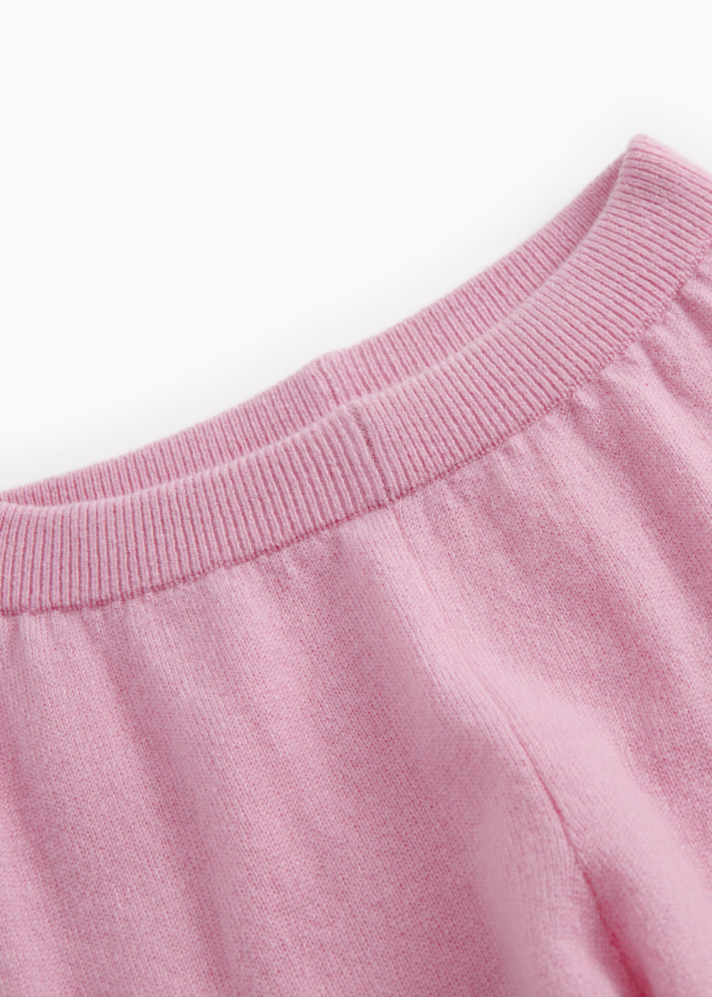 Pink Kashmir lining with ribbed edge