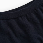 Indigo Kashmir trousers with ribbed elastic lining and smooth surface.