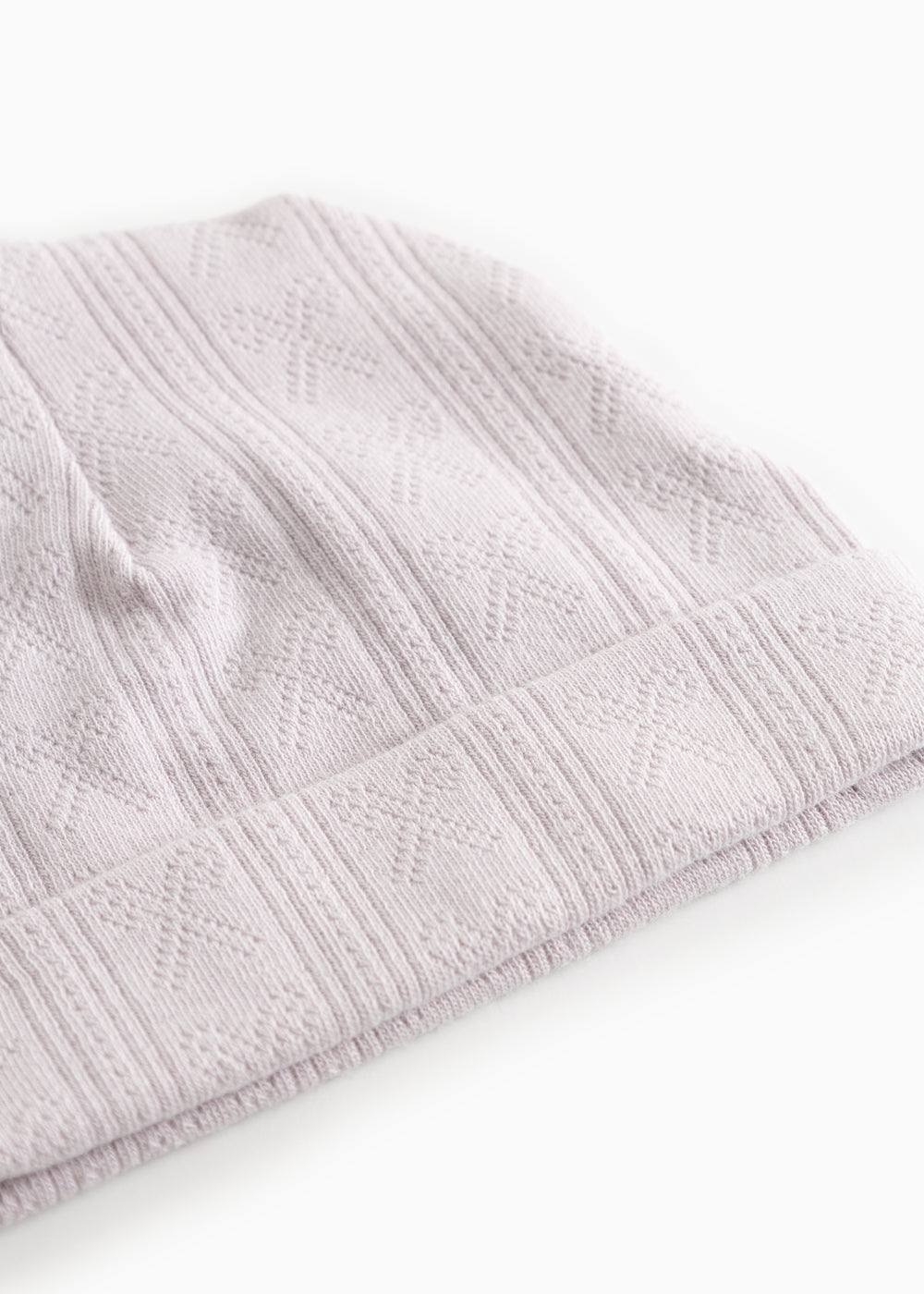 Aiko babyhue in light violet with a fine diamond pattern and knitted texture