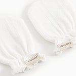 Fingerless gloves without elastic cuffs.