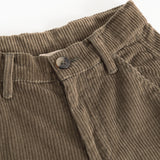Pluto pants Wilted in brown corduroy with elastic waist and front button.