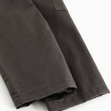 Pants Polle - Raven with straight legs and visible contrast stitching at the pant hem