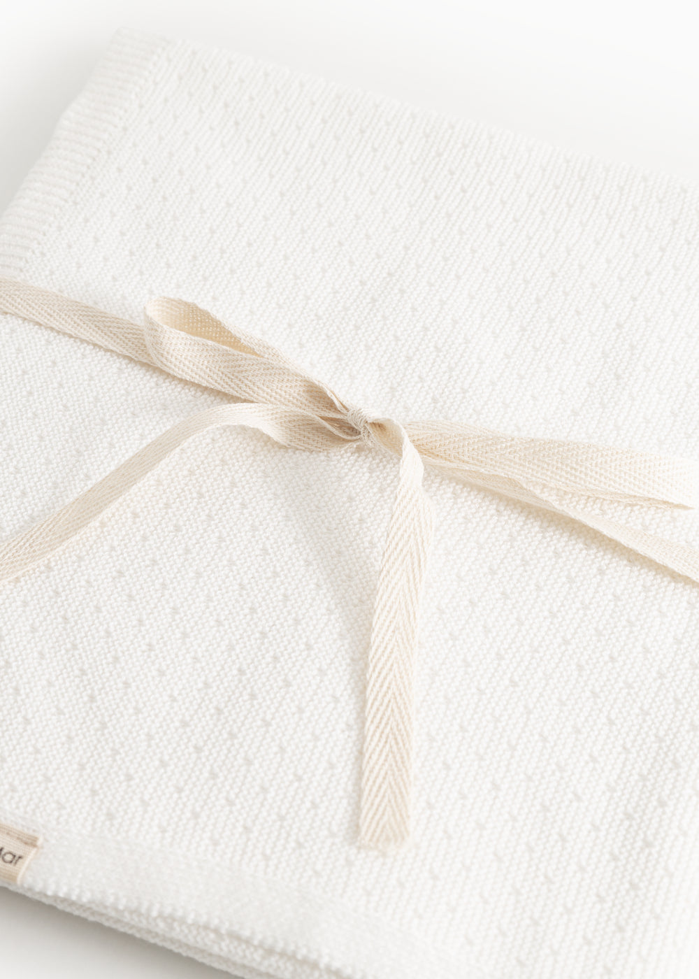 Alia, Knit Blanket - Gentle White