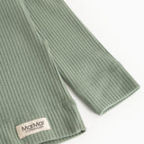Long-sleeved T-shirt with frost green ribbed cuffs and hem