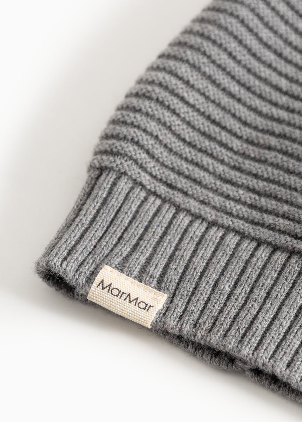 Alfen elf hat: ribbed edge and Martmar fabric label, gray melange knit