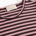 Long-sleeve T‑shirt with crew neck and ribbed trim, pink/dark stripes and brand.