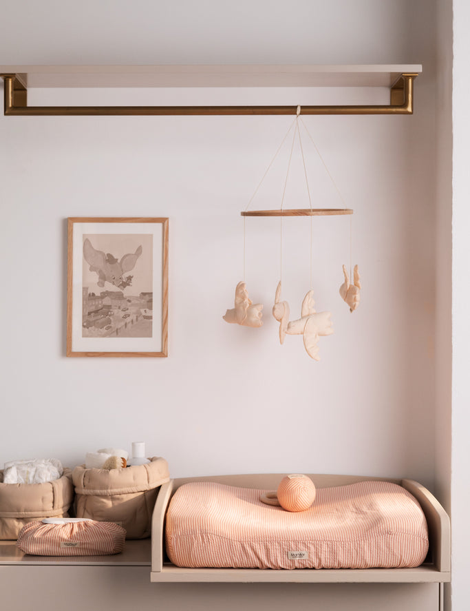 Tablecloth for wet wipes